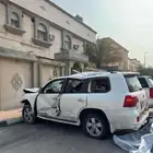 لاندكروزر جى اكس آر مصدوم