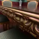 طاولة كلاسيكية وكراسي