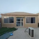 خيام   مظلات