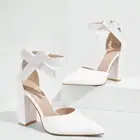كعب أبيض غير مستعمل