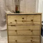 كمدينة ايكيا اللون خشبي شبه ممتازه جدا