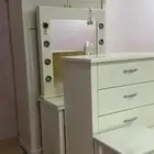 للبيع غرفة نوم اخت الجديدة وفرن ومكيف