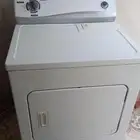 نشافه ملابس