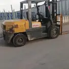 رافعات شوكيه كرينات ونش للايجار
