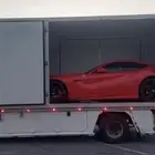 سطحه من الرياض الى دبي وبلعكس