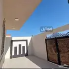 عماره للبيع بحي الرياض مساحه 625دورين ثلاث شقق بمليون و750