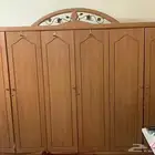 ثلاث دواليب ملابس نظيف