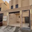 للبيع دور وملحق بحي طريق