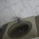 مغسله من الرخام كبيره شبه مستعمله
