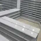 رفوف سوبر ماركت
