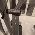 سير ركض لرياضي مع جهاز الاوربتراك رياضي