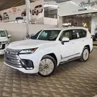 لكزس LX600 BB سعودي ابيض دخليه جملي 2025 ( بطاقه جمركيه )