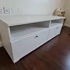 طاوله تلفاز