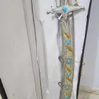 سيف فاخر عالي الجودة يأتي داخل صندوق