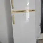 ثلاجه نظيفه