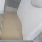 دولاب ثلاث فتحات وسريرين شبه جديد البيع مستعجل جدا