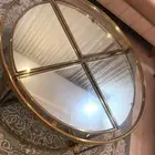 طاولات خدمه و طاوله مع كراسي وطاوله تلفزيون مع طاوله قهوه