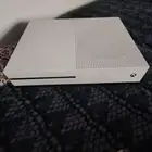 اكسبوكس one s مع يد وبطاريات