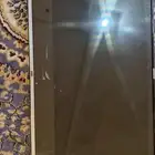 شاشة استخدام جديد بس انكسرت . سعرها 150