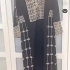 ثوب مطرز بحرير وكرستال