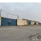 مستودع للبيع