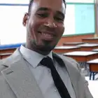 معلم رياضيات للمرحلة الثانوية والمتوسطة