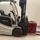 رافعة كهربائية فوركلفت كهرباء للبيع