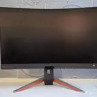 شاشة جيمنج نظيفه جدا