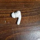 Airpods Pro 1 يمين