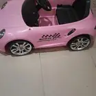 سياره للبيع نظيفه تحتاج تغيير بطاريه وتحتاج شاحن