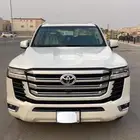 تويوتا لاندكروزر بنزين رقم 3 موديل 2022