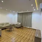 شقه ثلاث غرف وصاله مؤثثة للإيجار بحي البيان