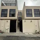 فيلا بمخطط القصر مع جناح كامل