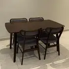 طاولة طعام هوم بوكس