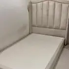 سريرين للبيع