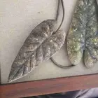 تحف وطاولات ولوحات