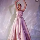 فستان فخم للبيع