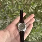 ساعة سويسرية أصلية بشعار نادي النصر السعودي