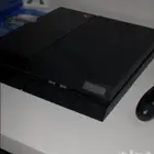 سوني 4 مستخدم نظييف وبكامل اغراضه والبيع مستعجل