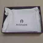 محفظة AIGNER جديده غير مستخدمه سبب البيع عدم الحاجه
