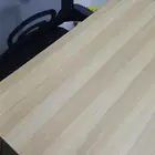 طاولة وكرسي