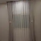 ستائر النوافذ متوفرة هنا بأسعار منخفضة.