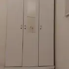 دولاب ملابس مع السرير للبيع