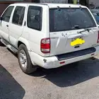 سيارة جيب نيسان 2003