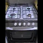 فرن من أربع عيون وبكافة أغراضه للبيع مستعجل