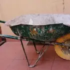 عربية عمال بناء لخلطة الأسمنت في الدرعية