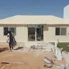 خيام ومظلات