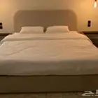 سرير غرفة فندقيه جديد