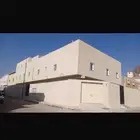شقه تمليك مع سطح للبيع في مخطط حمراء الاسد في المدينه