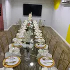 تنسيق طاولة الطعام
